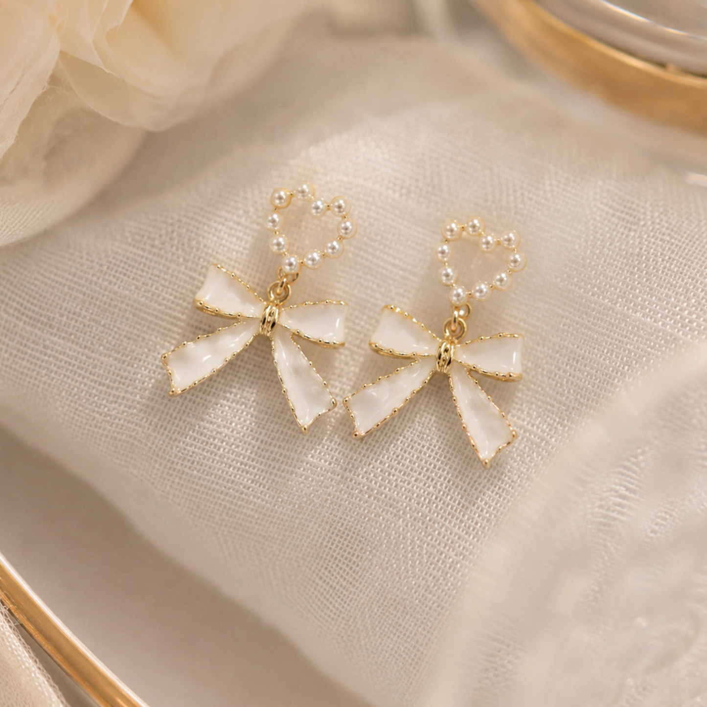 Pearl Elegance Bow