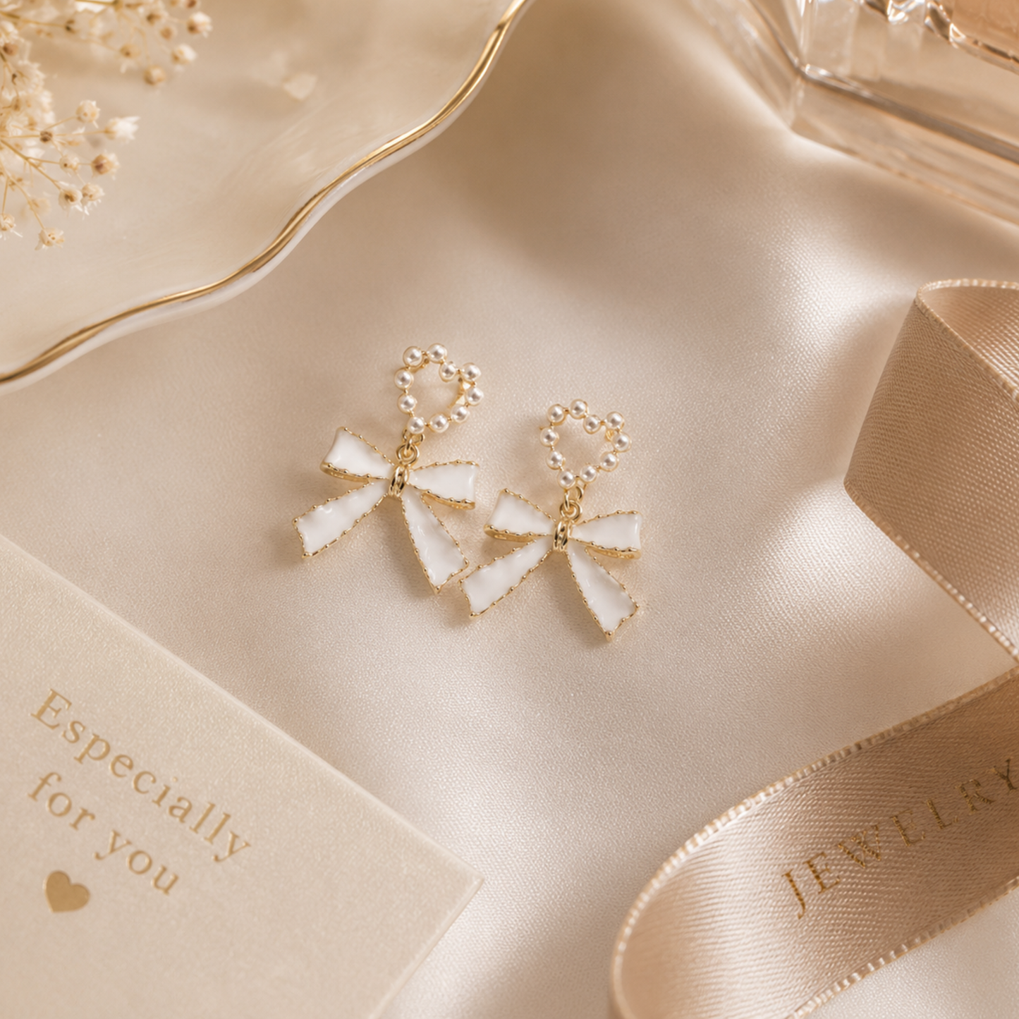 Pearl Elegance Bow